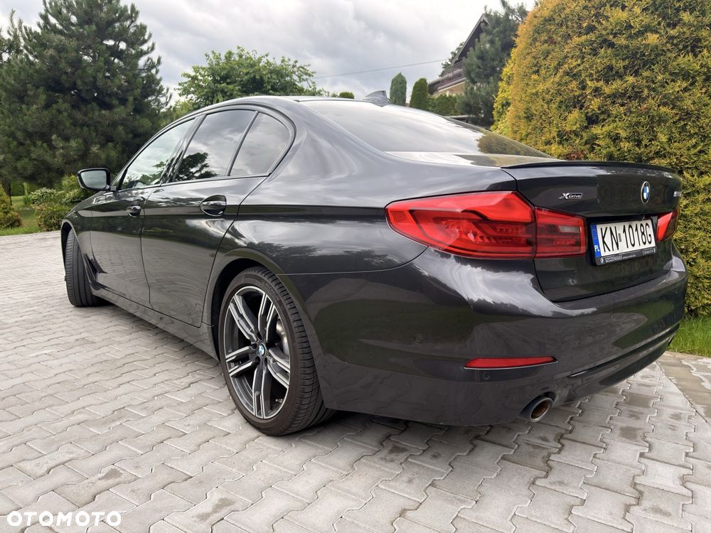 BMW Seria 5 530i GPF xDrive Sport Line sport - 5