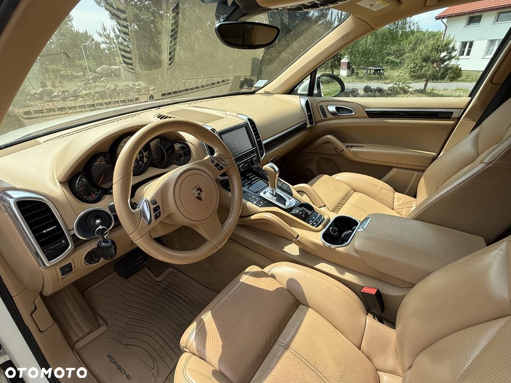 Porsche Cayenne - 20
