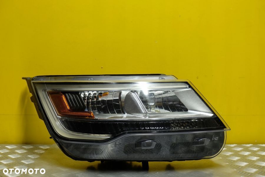 FORD EXPLORER LIFT 2016- REFLEKTOR LAMPA FULL LED SREBRNA PRAWA USA - 1