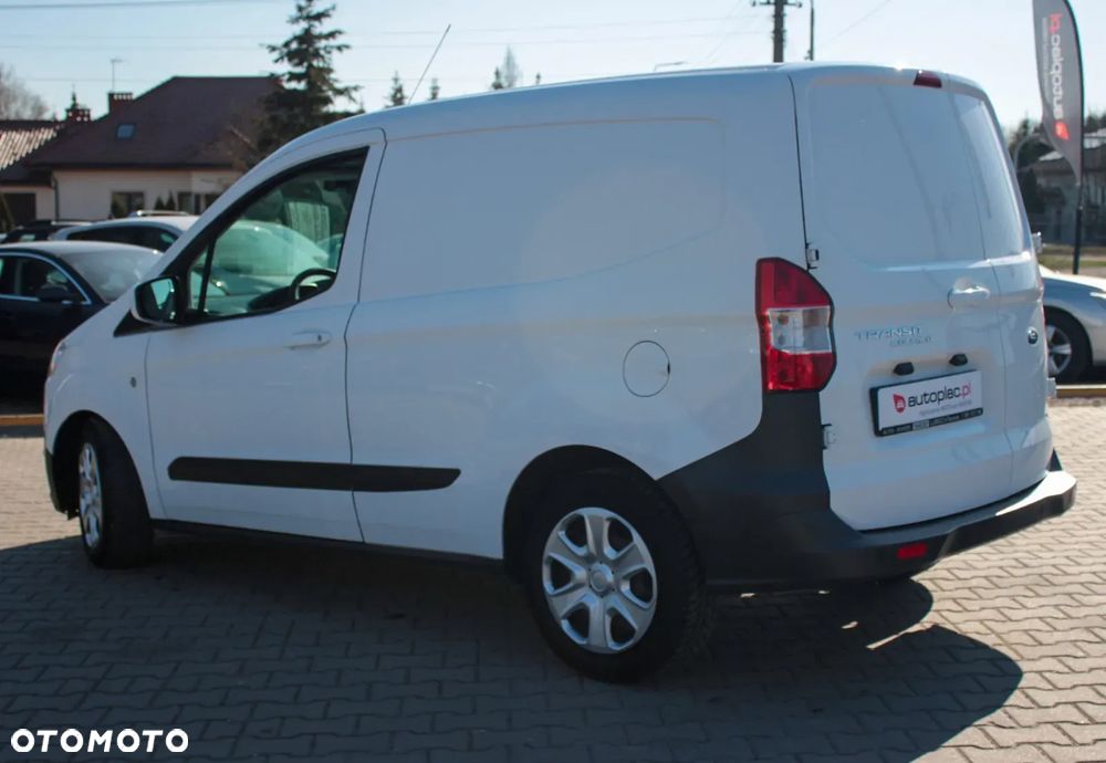 Ford Transit Courier - 3