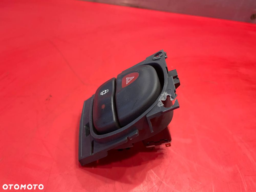 PANEL PRZEŁĄCZNIKÓW LANCIA YPSILON - 1