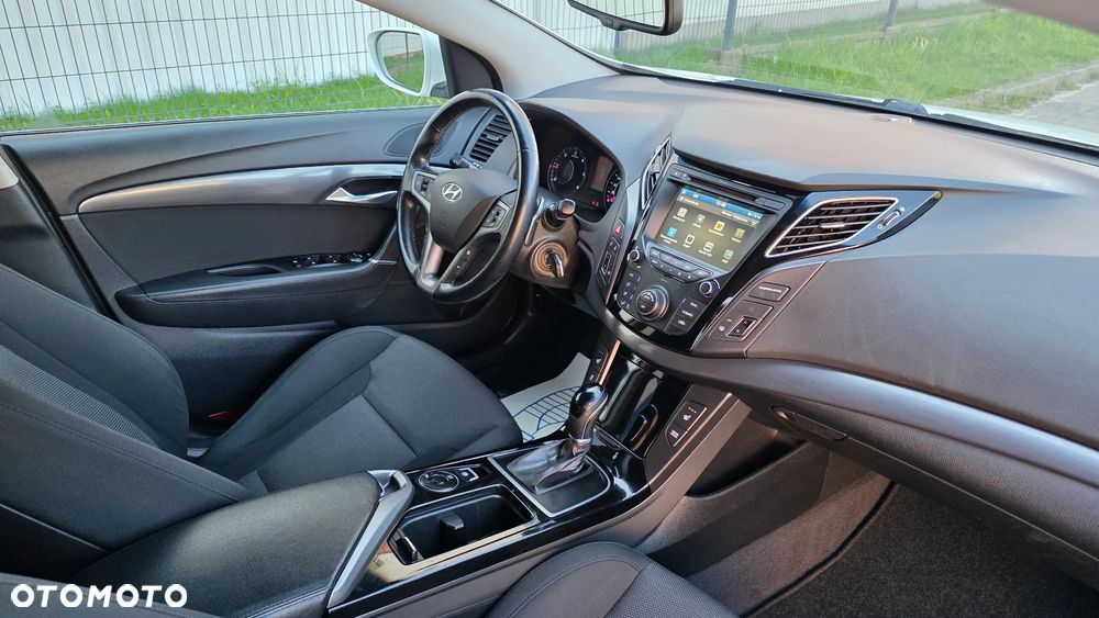Hyundai i40 Kombi 1.7 CRDi DCT Premium - 10