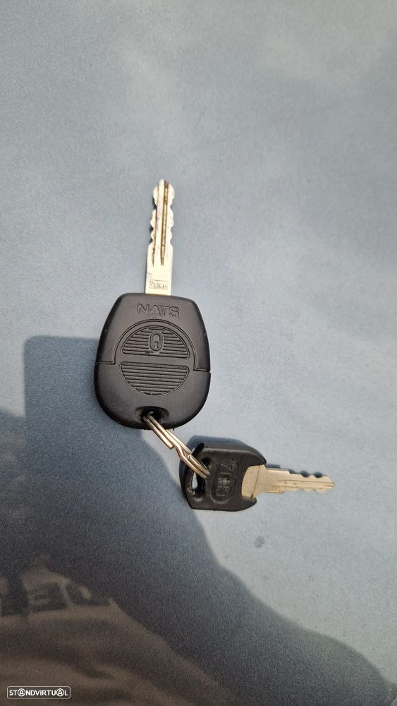 Nissan Almera 2.2 Di Sport - 11