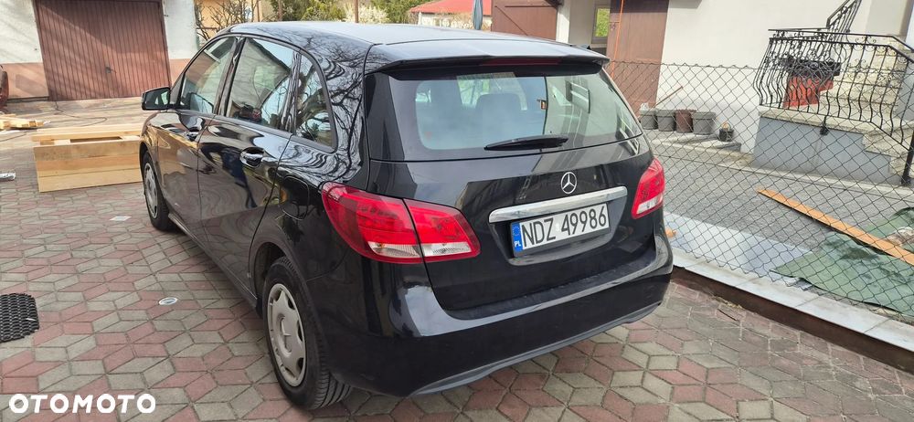 Mercedes-Benz Klasa B 160 Edition - 3