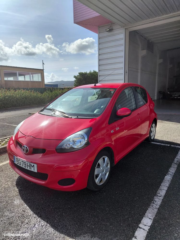 Toyota Aygo Blue - 5