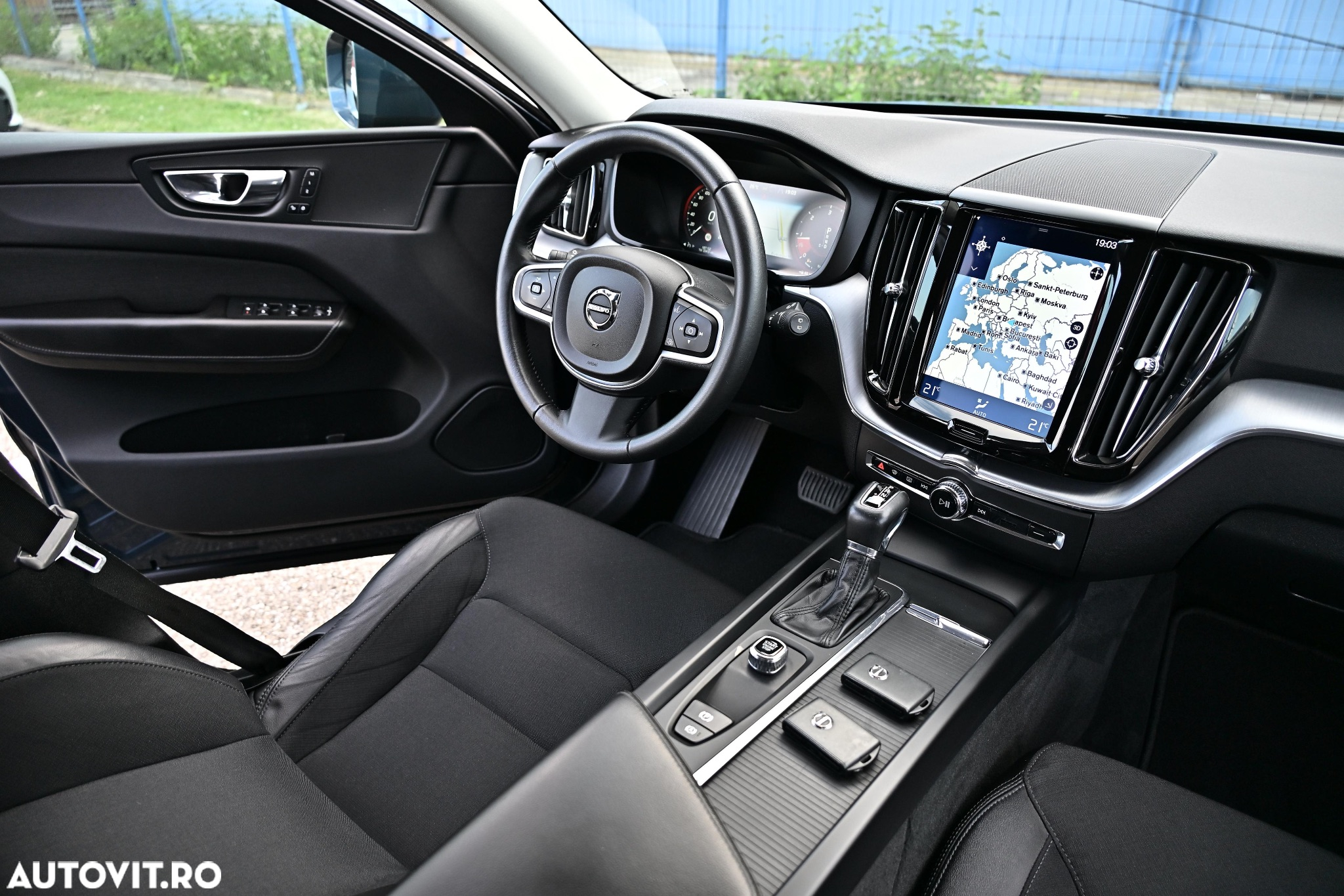 Volvo XC 60 D4 AWD Geartronic Momentum - 12
