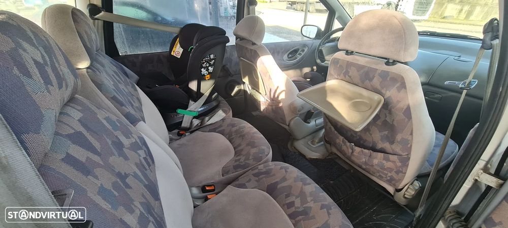 Ford Galaxy 1.9 TD - 13