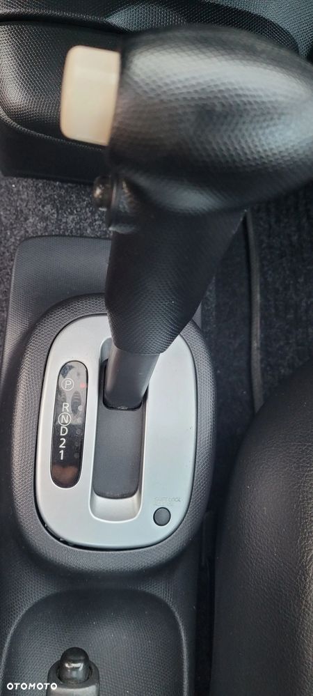 Nissan Micra - 40