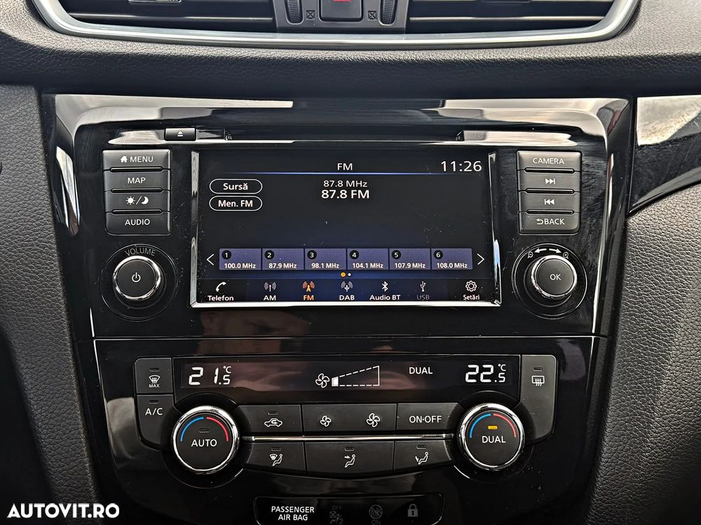 Nissan Qashqai 1.3 DIG-T SHIRO - 17