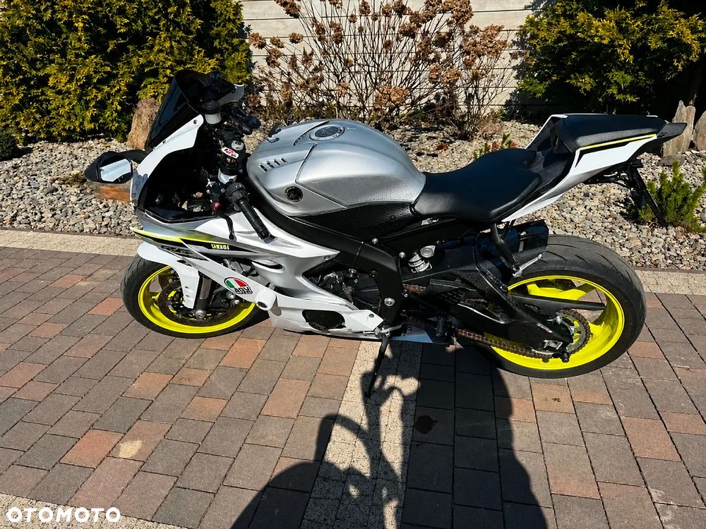 Yamaha R6 - 5