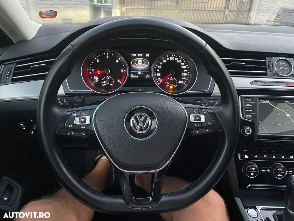 Volkswagen Passat - 29