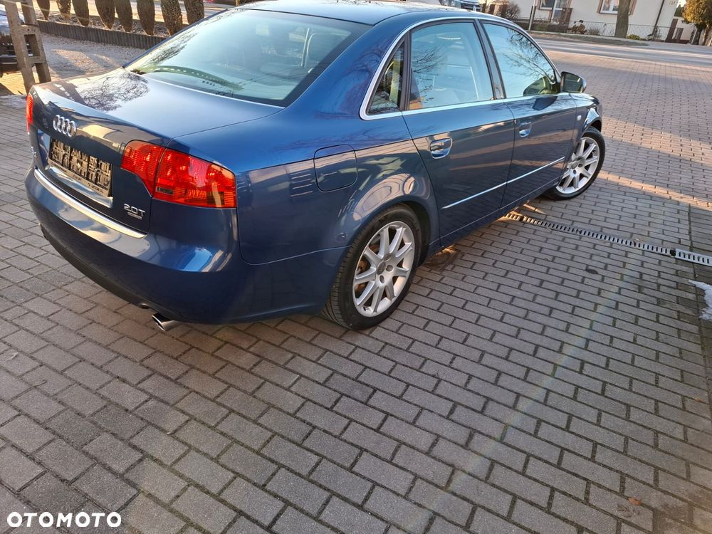 Audi A4 Limousine 2.0 T FSI quattro - 8
