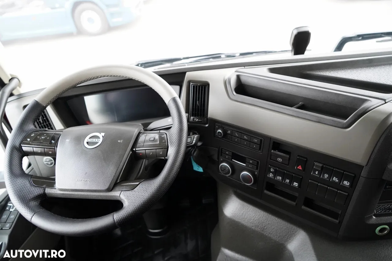 Volvo FM 430 / FULL ADR / GREUTATE: 6.500 KG / CABINĂ JOSĂ / 2022 / DUPĂ CONTRACT DE SERVICE GOLD / - 26