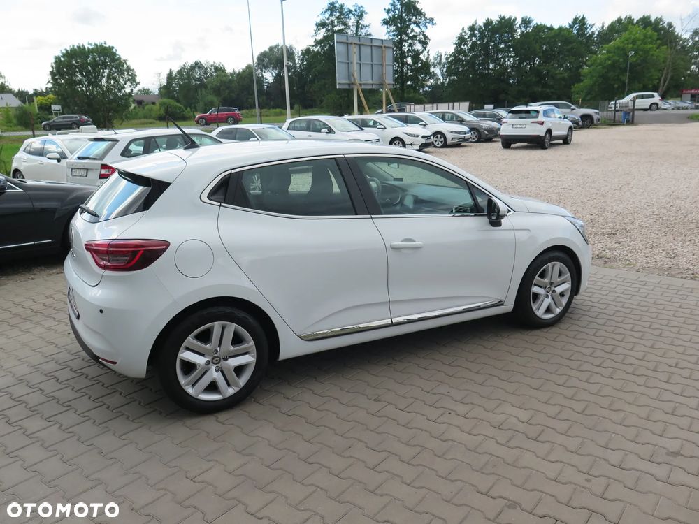 Renault Clio - 8