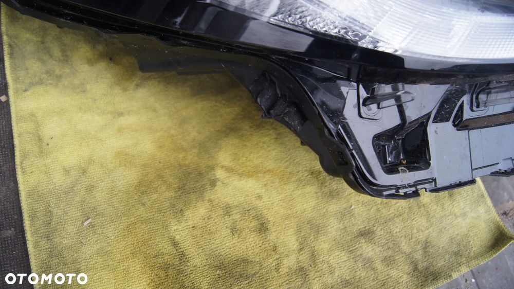 LAMPA PRAWA PRAWY REFLEKTOR TOYOTA AYGO X LED 22- 0H31 - 2