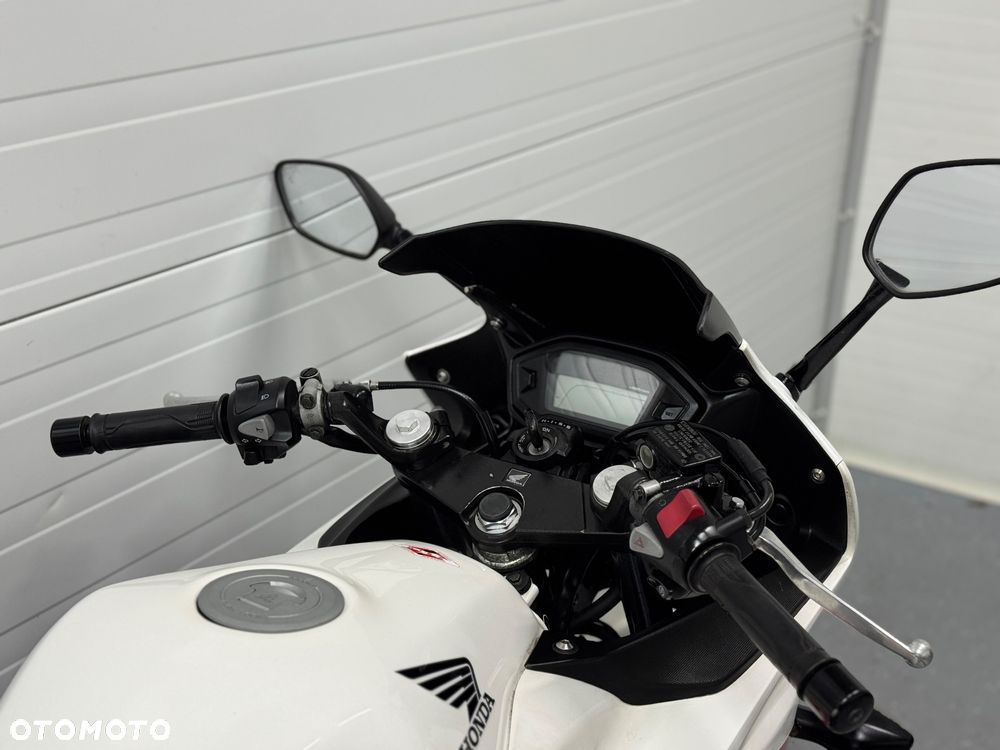 Honda CBR - 13