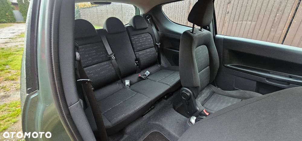 Mitsubishi Colt 1.3 Inform - 12