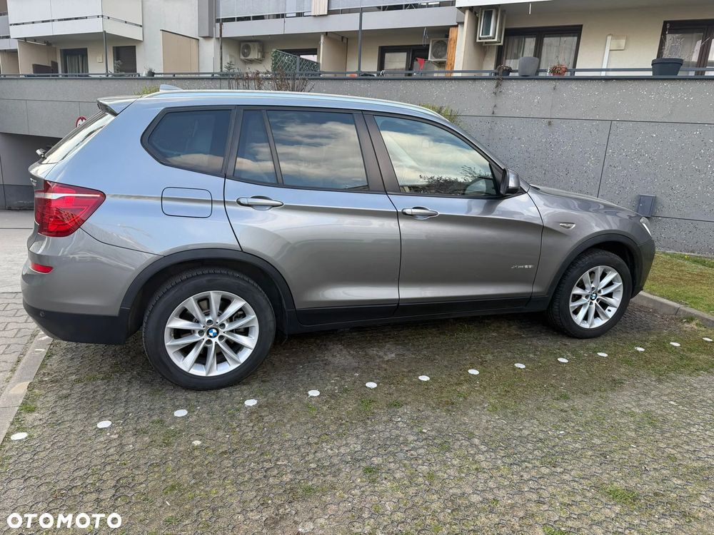 BMW X3 28i xDrive - 4