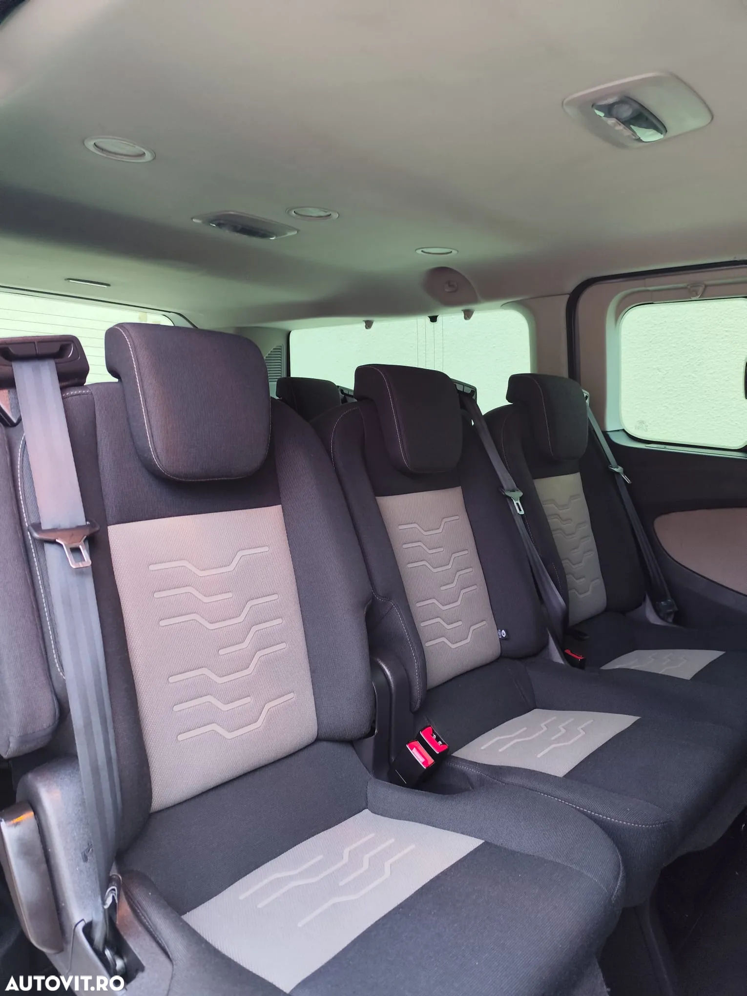 Ford Tourneo Custom - 18
