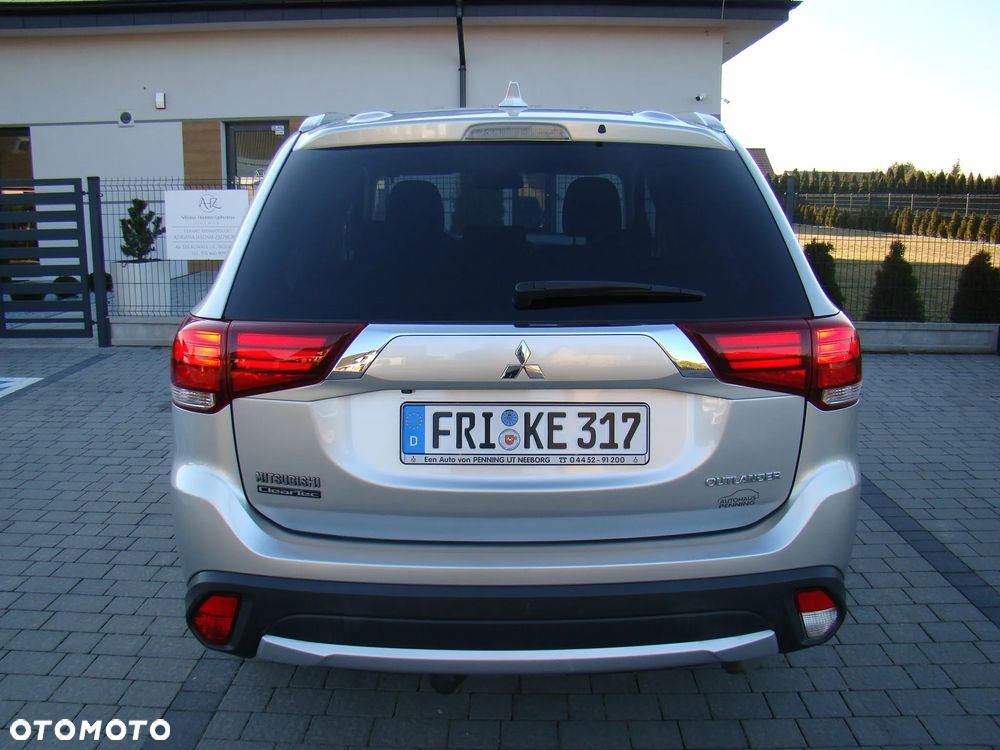 Mitsubishi Outlander 2.0 2WD CVT Diamant - 10