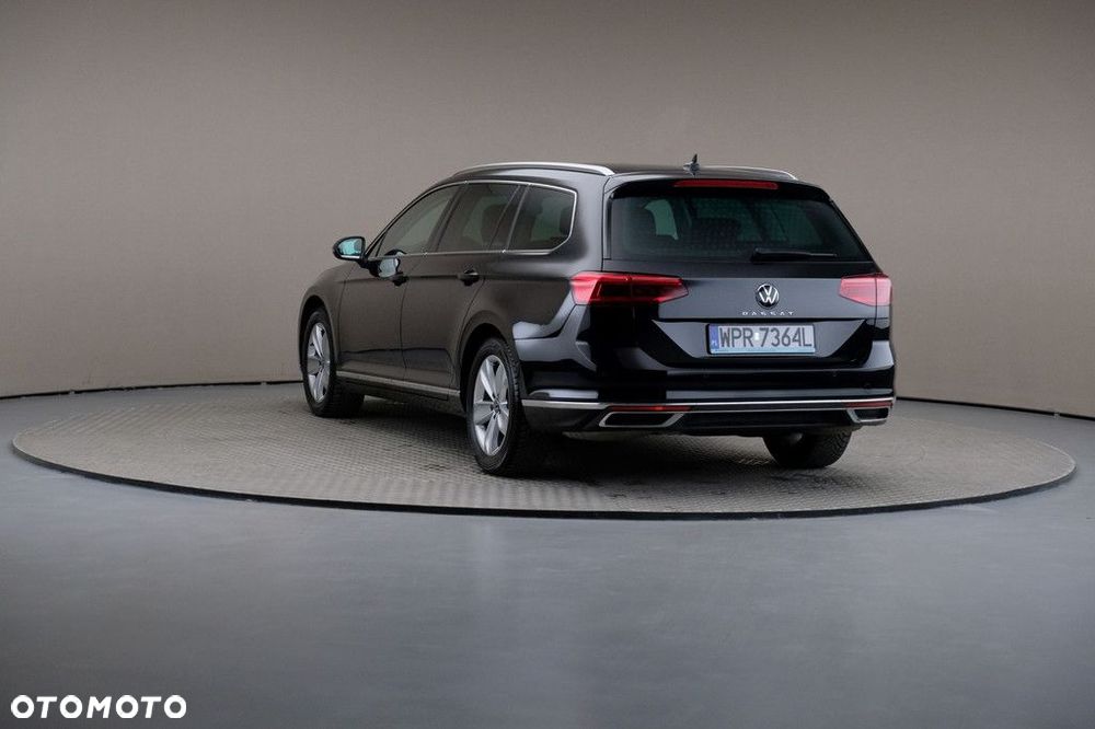Volkswagen Passat Variant 2.0 TSI Elegance DSG - 2