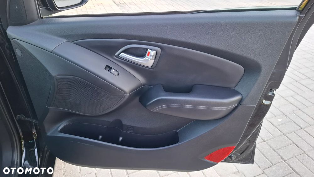 Hyundai ix35 2.0 CRDi 4WD Automatik Premium - 11