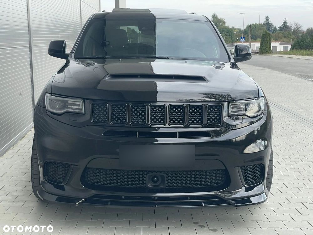 Jeep Grand Cherokee - 28