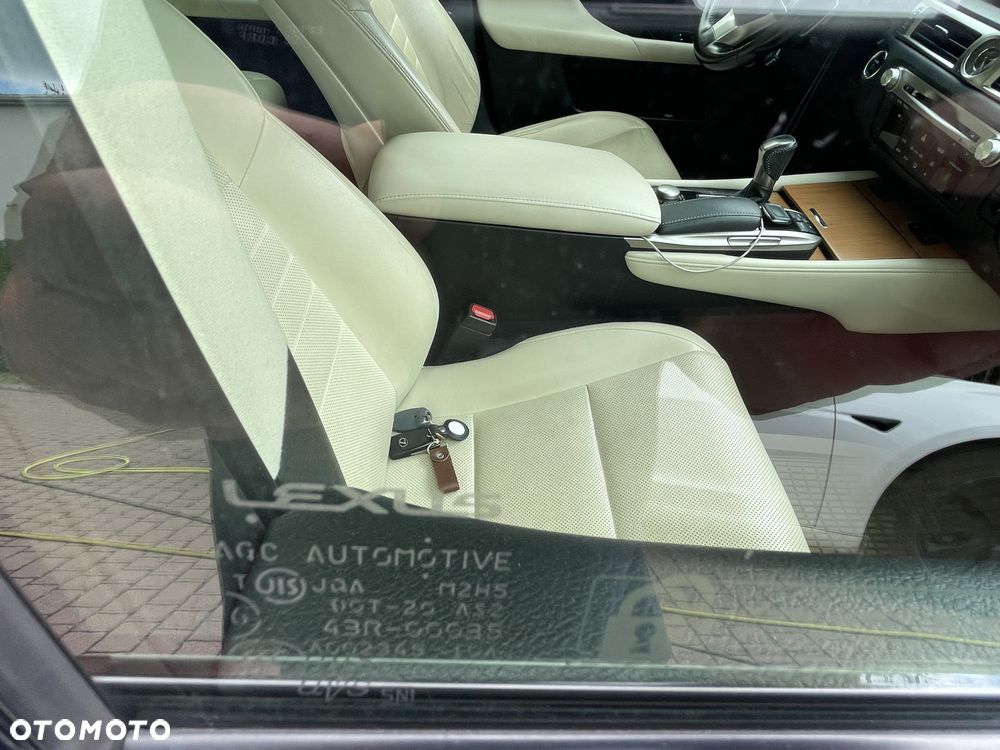 Lexus GS 300h Elegance - 32