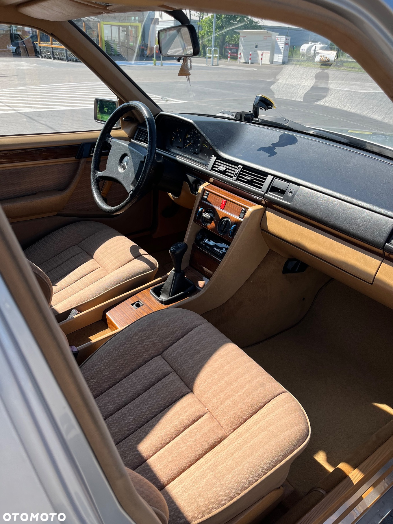Mercedes-Benz W124 (1984-1993) - 16