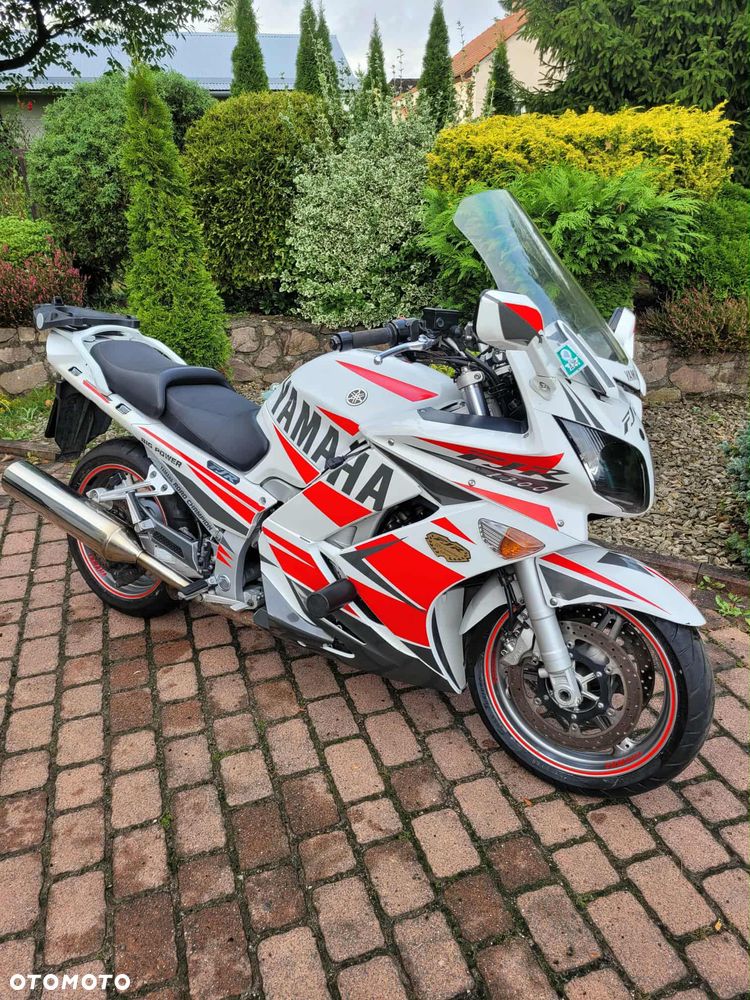 Yamaha FJR - 11