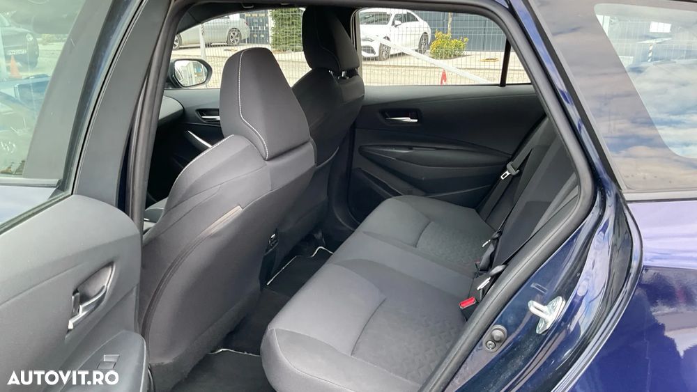 Toyota Corolla 1.8 HSD Business - 15