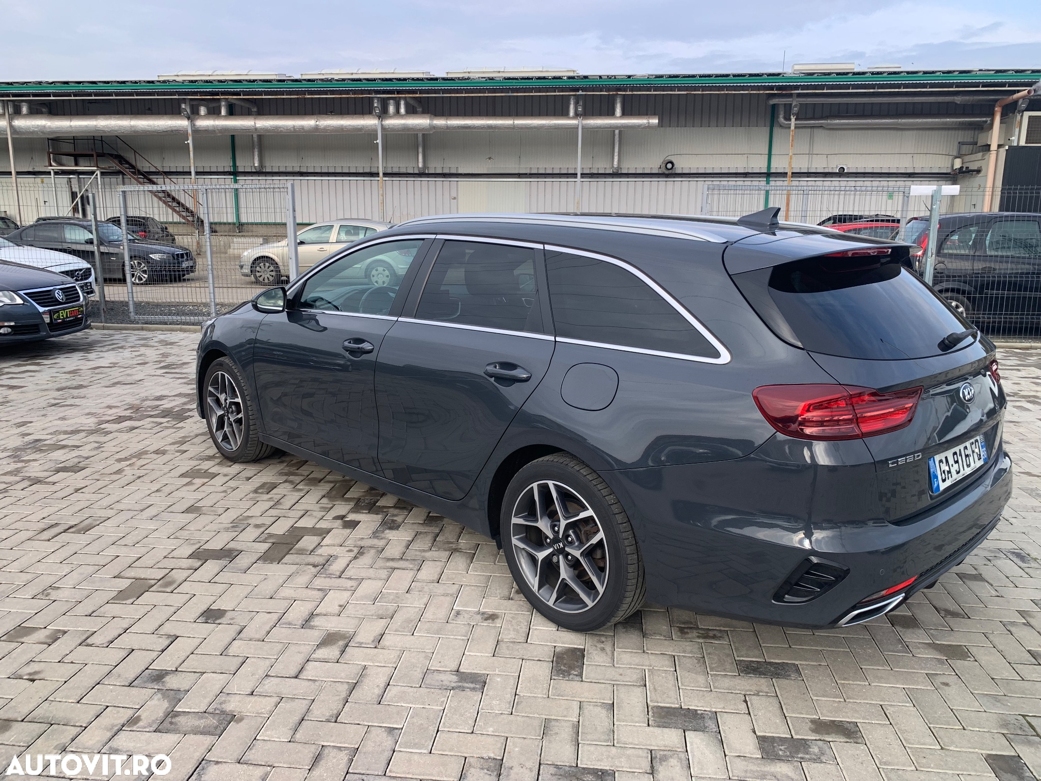Kia Ceed - 3