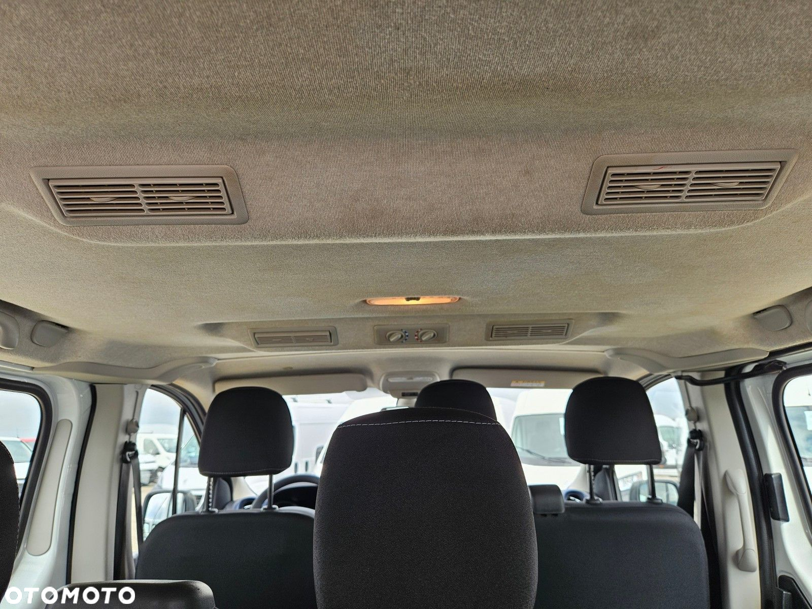 Opel Vivaro - 34