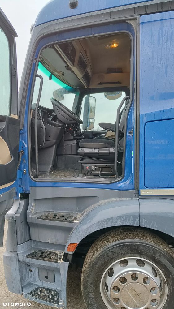 Mercedes-Benz ACTROS - 11