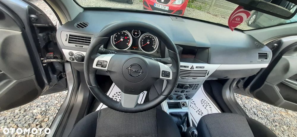 Opel Astra - 25
