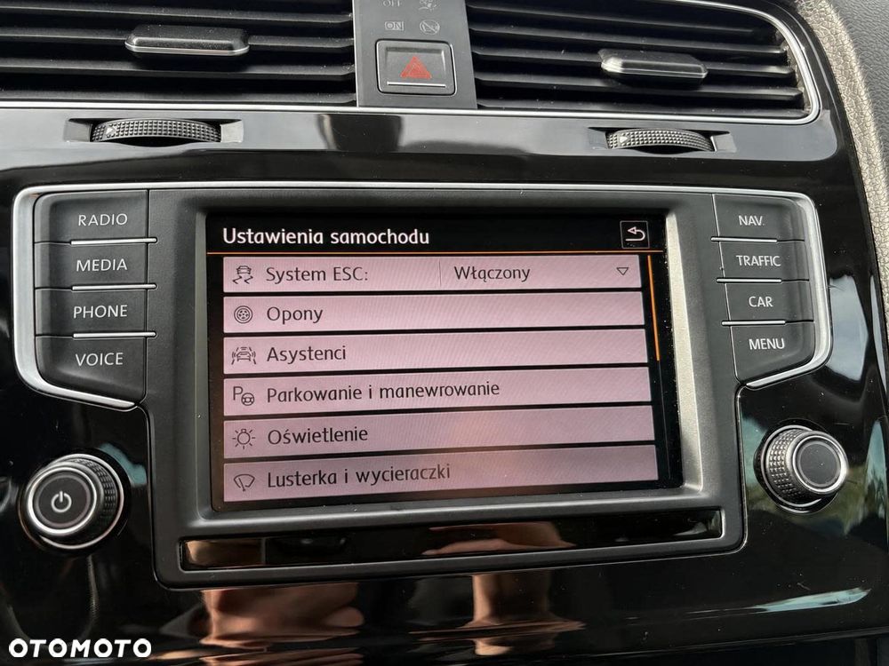 Volkswagen Golf 1.2 TSI BlueMotion Technology DSG Trendline - 25