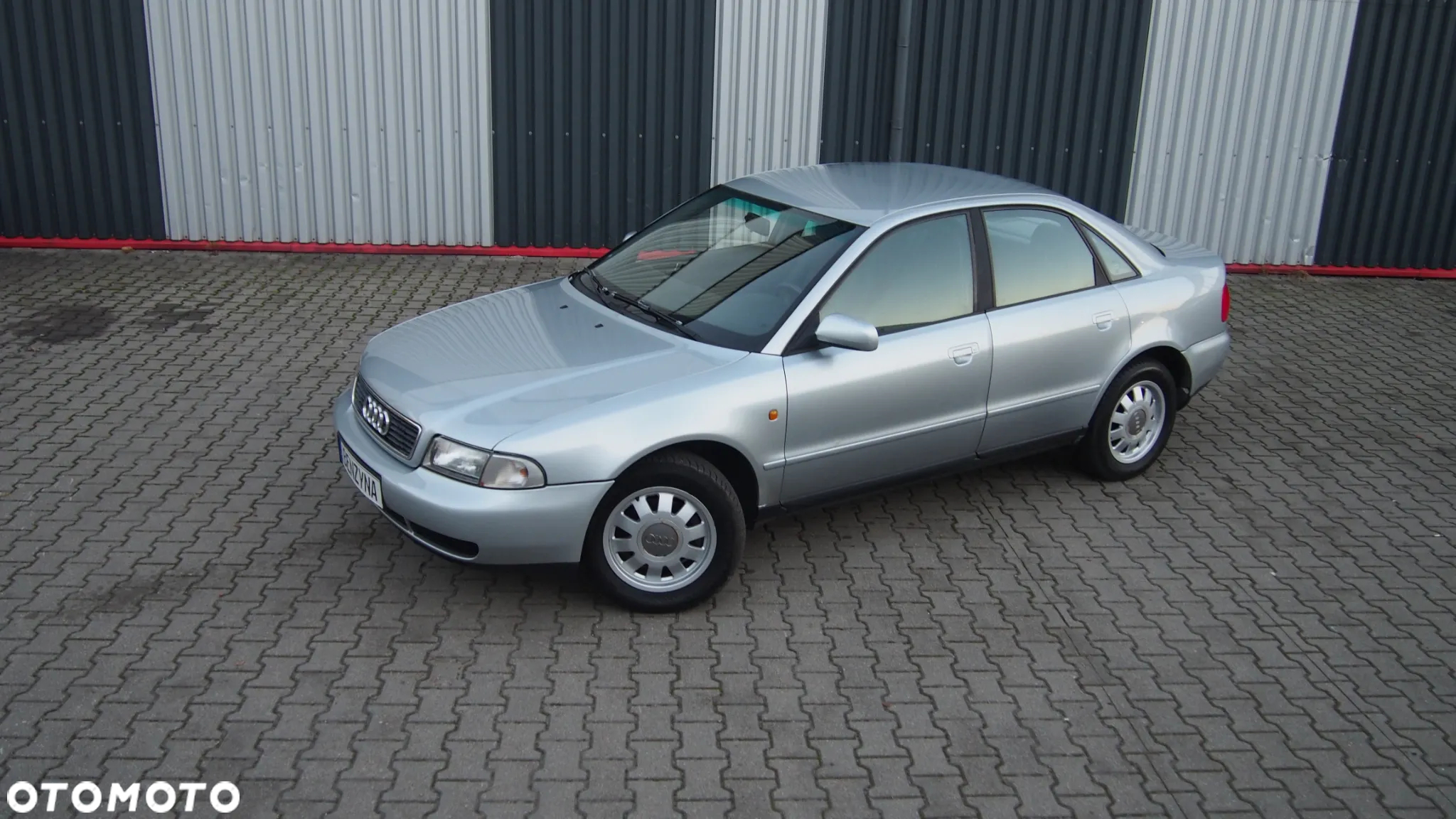 Audi A4 1.6 - 40