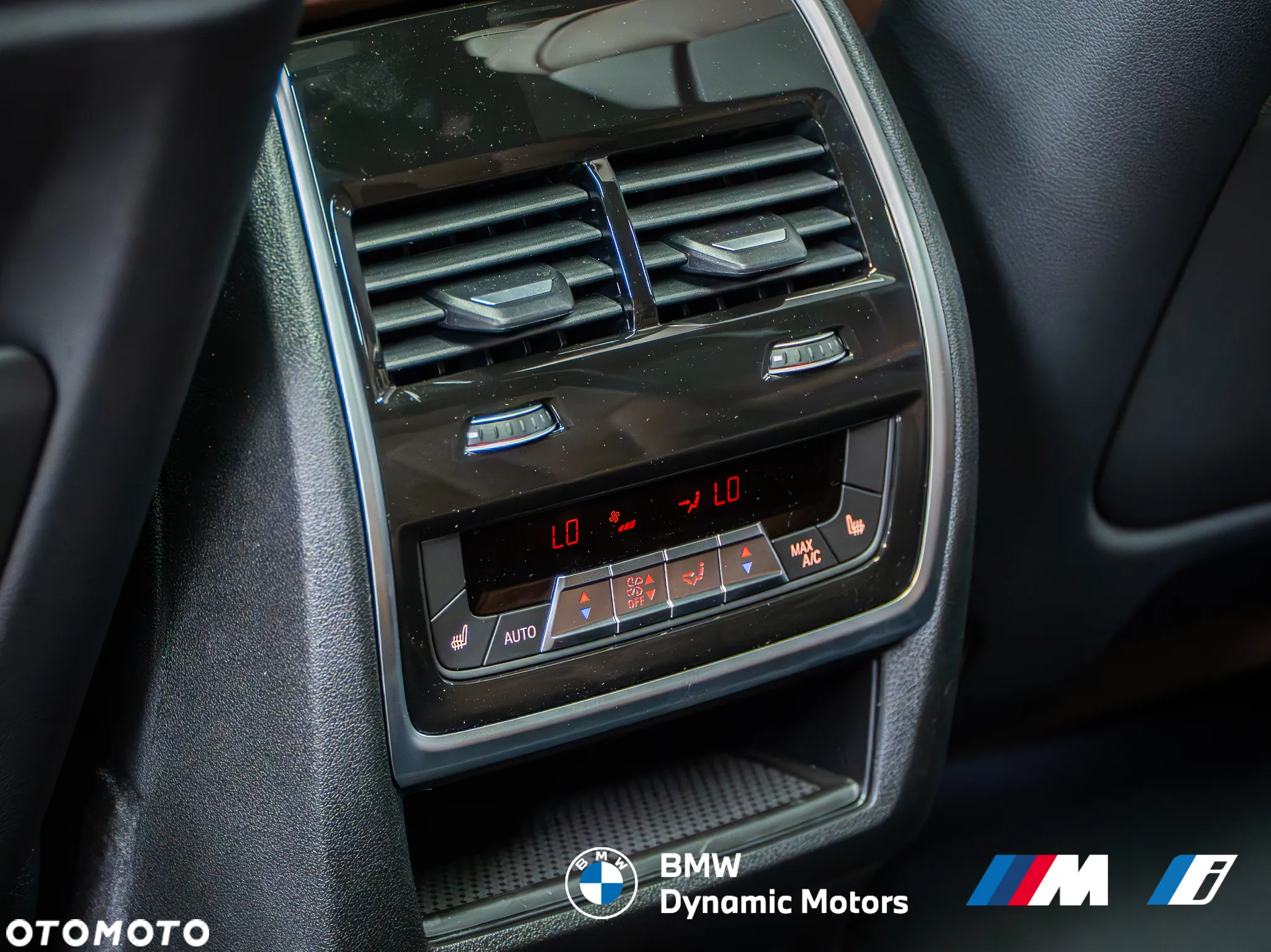 BMW X7 xDrive40d - 27