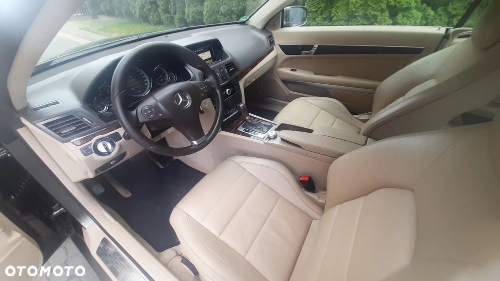 Mercedes-Benz Klasa E 250 CGI BlueEFFICIENCY Automatik Avantgarde - 26