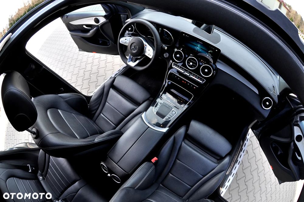 Mercedes-Benz GLC 220 d 4Matic 9G-TRONIC AMG Line Advanced - 24