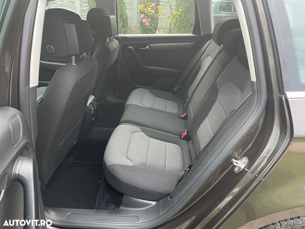 Volkswagen Passat - 18