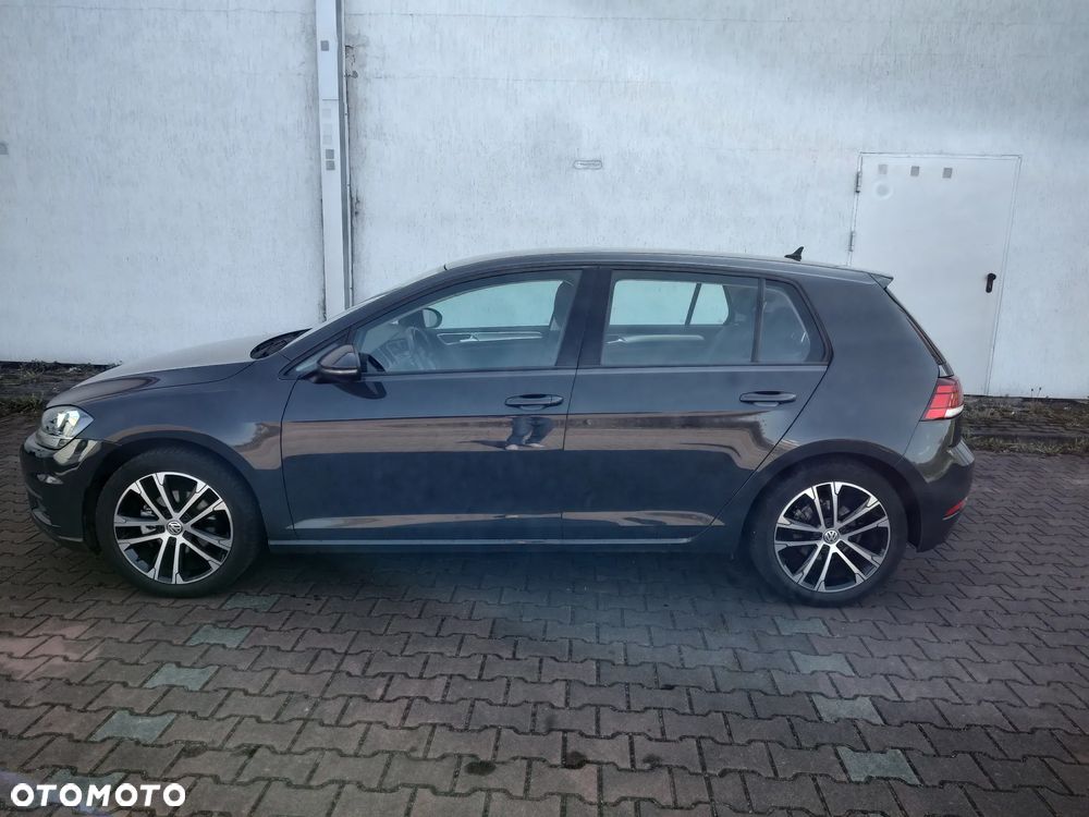 Volkswagen Golf - 5