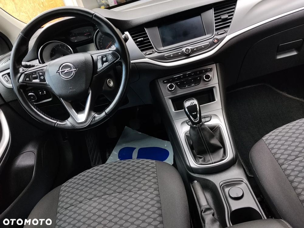 Opel Astra 1.2 Turbo - 8