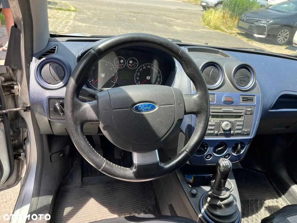 Ford Fiesta - 4