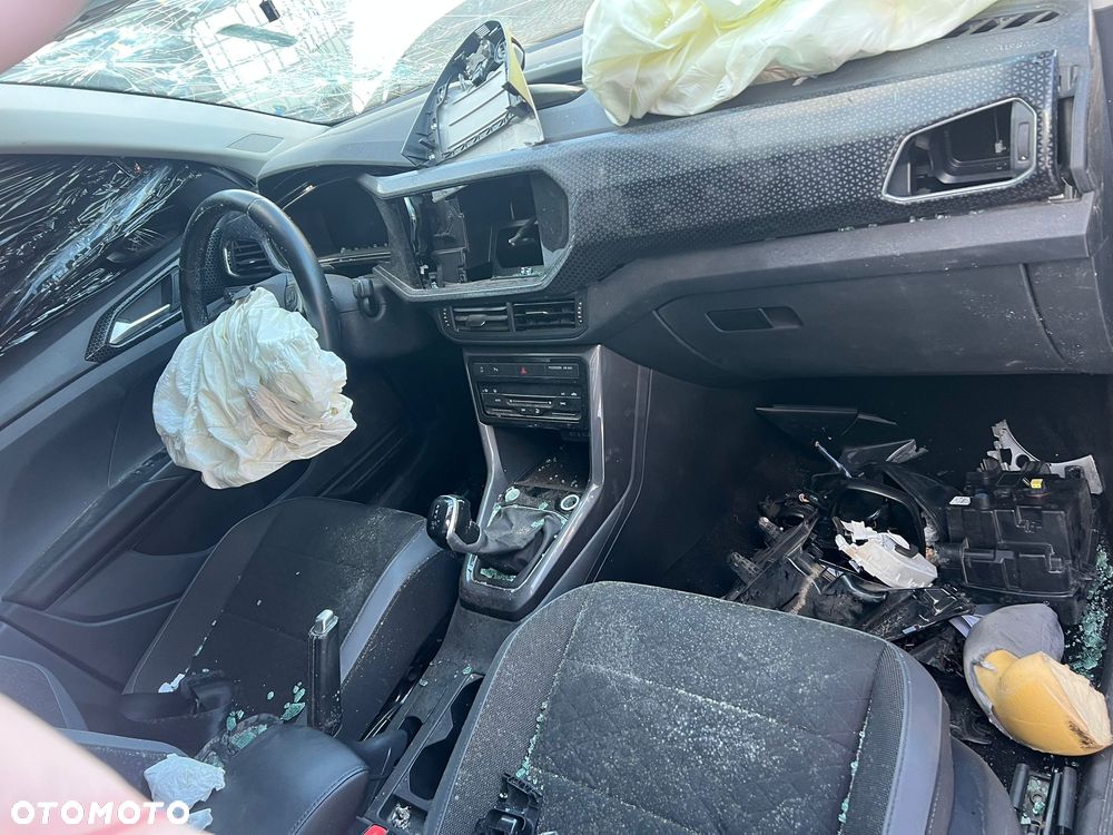 Volkswagen T-Cross - 7