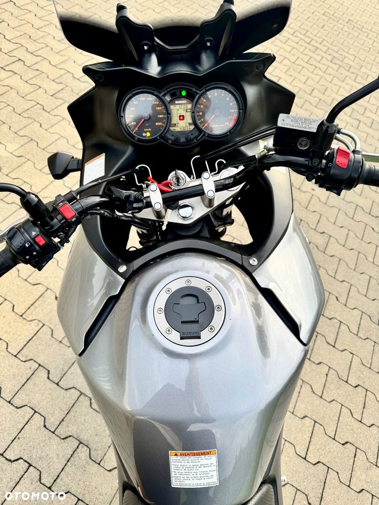 Suzuki DL - 8