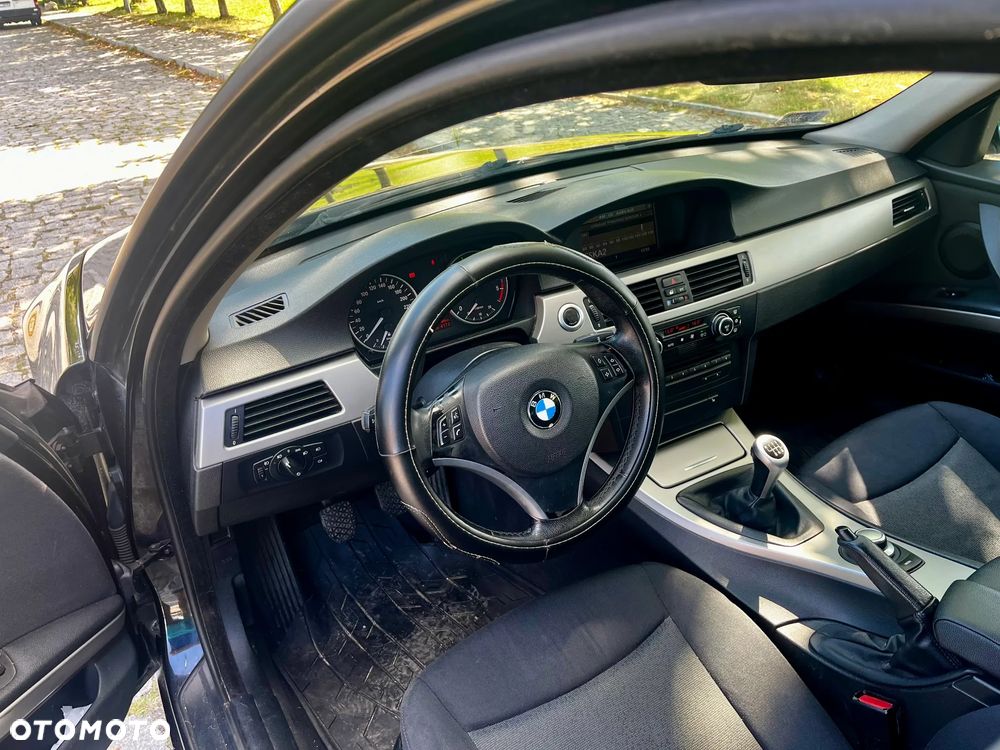 BMW Seria 3 320d - 11