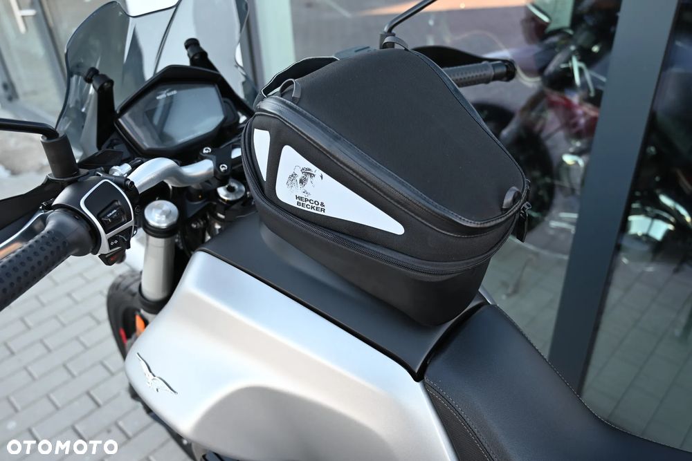 Moto Guzzi V85 - 13