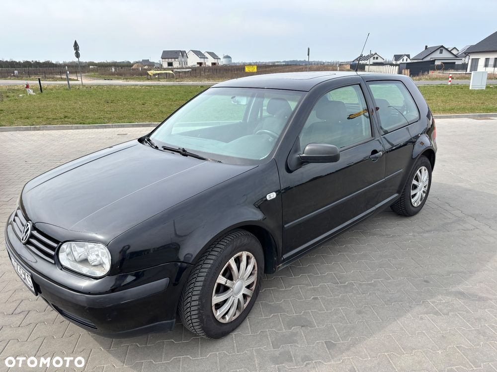 Volkswagen Golf - 2