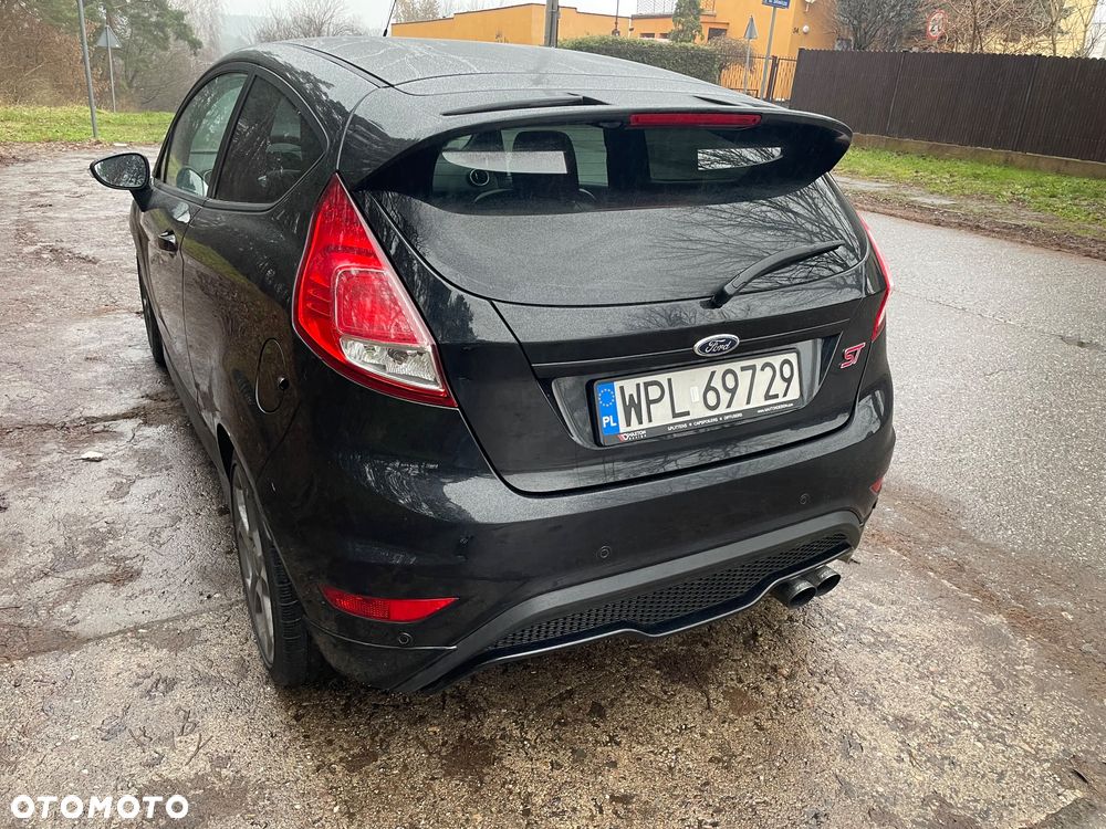 Ford Fiesta 1.6 EcoBoost ST - 6